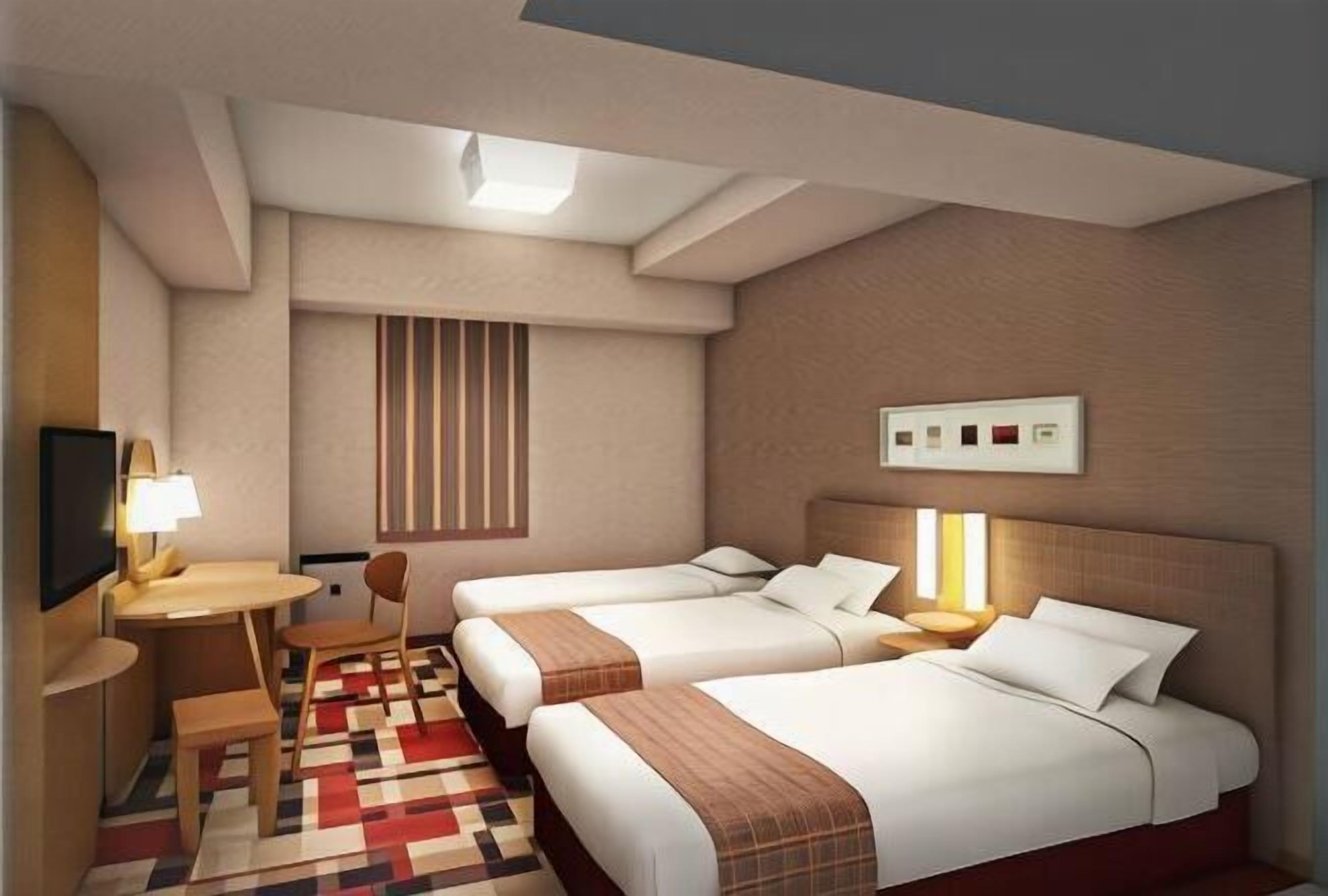 Premium bedding, down duvets, desk, soundproofing