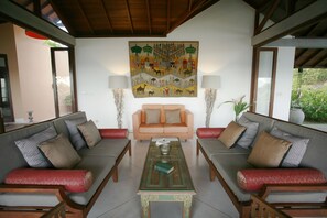 Luxury Villa, 4 Bedrooms, Pool Access, Lake View | Living area