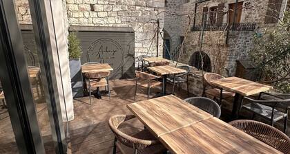 Auberge du Vieux Lanas