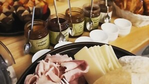 Kontinental frokost hver dag (mot et tillegg)