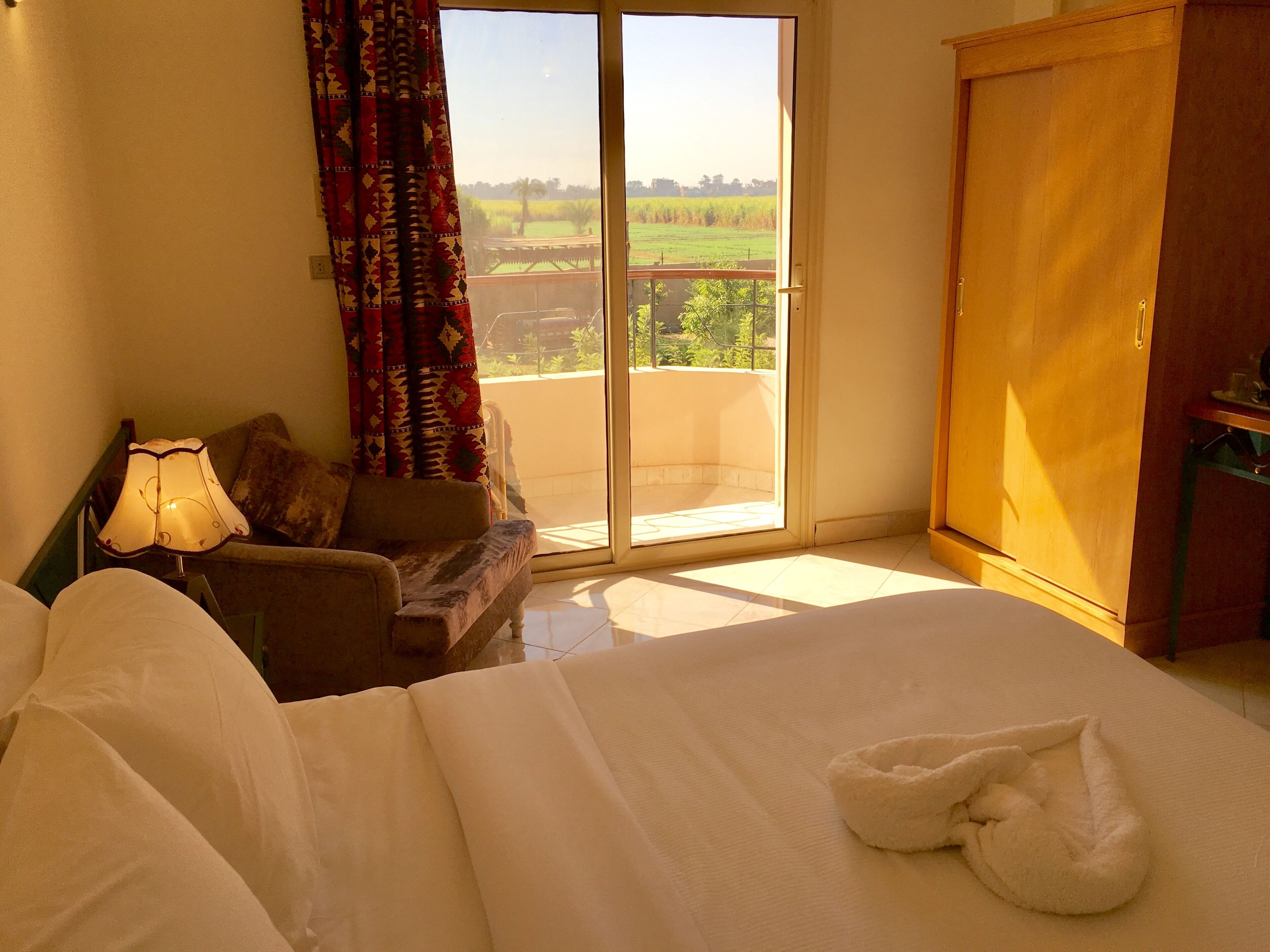 Superior Single Room, Garden View | Desk, WiFi (free), bed sheets