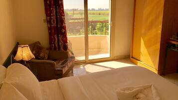 Desk, free WiFi, bed sheets