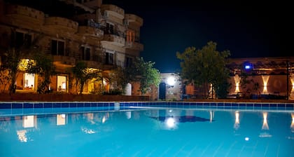 New Memnon Hotel