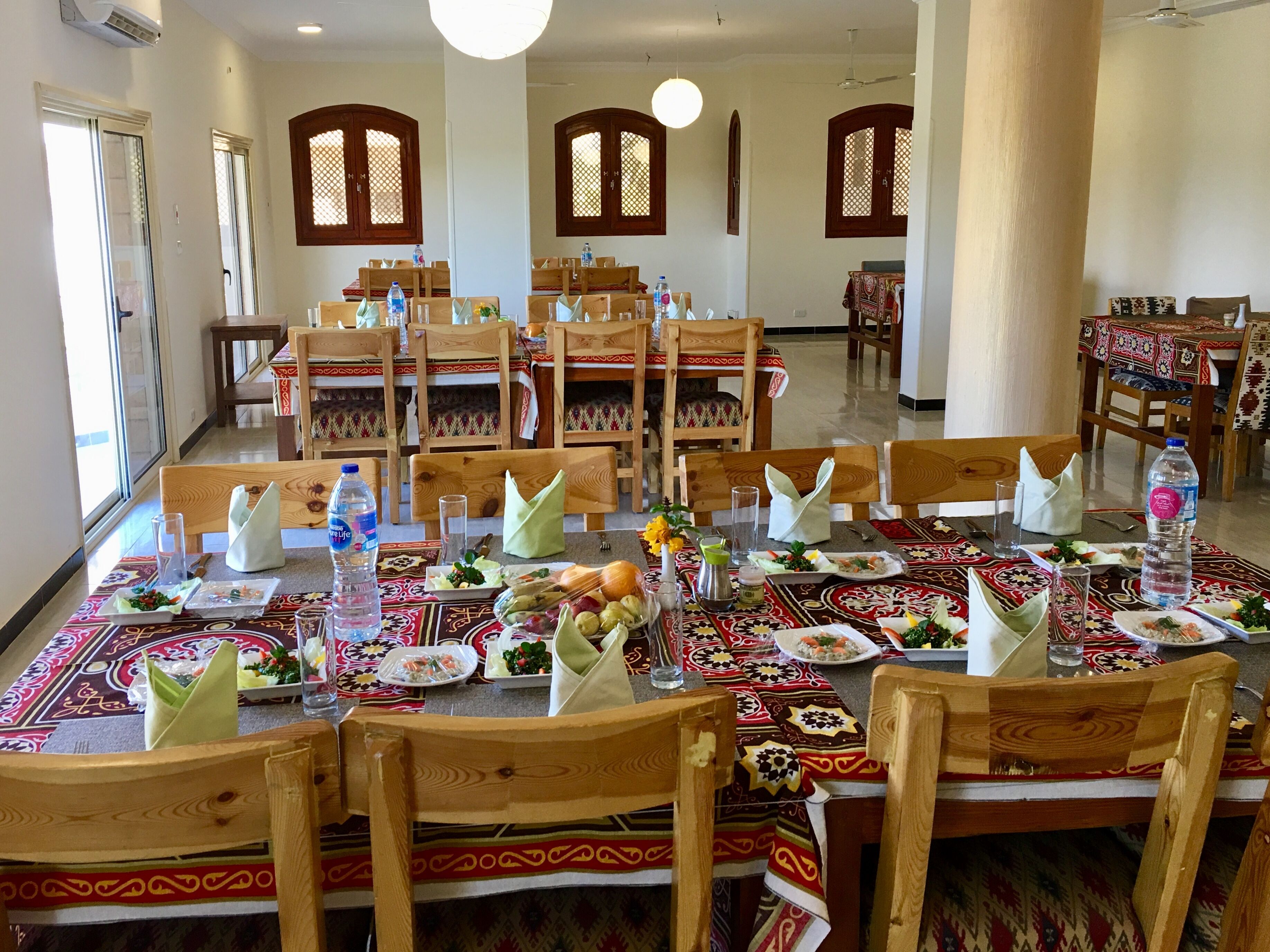 breakfast, lunch, dinner served; international cuisine