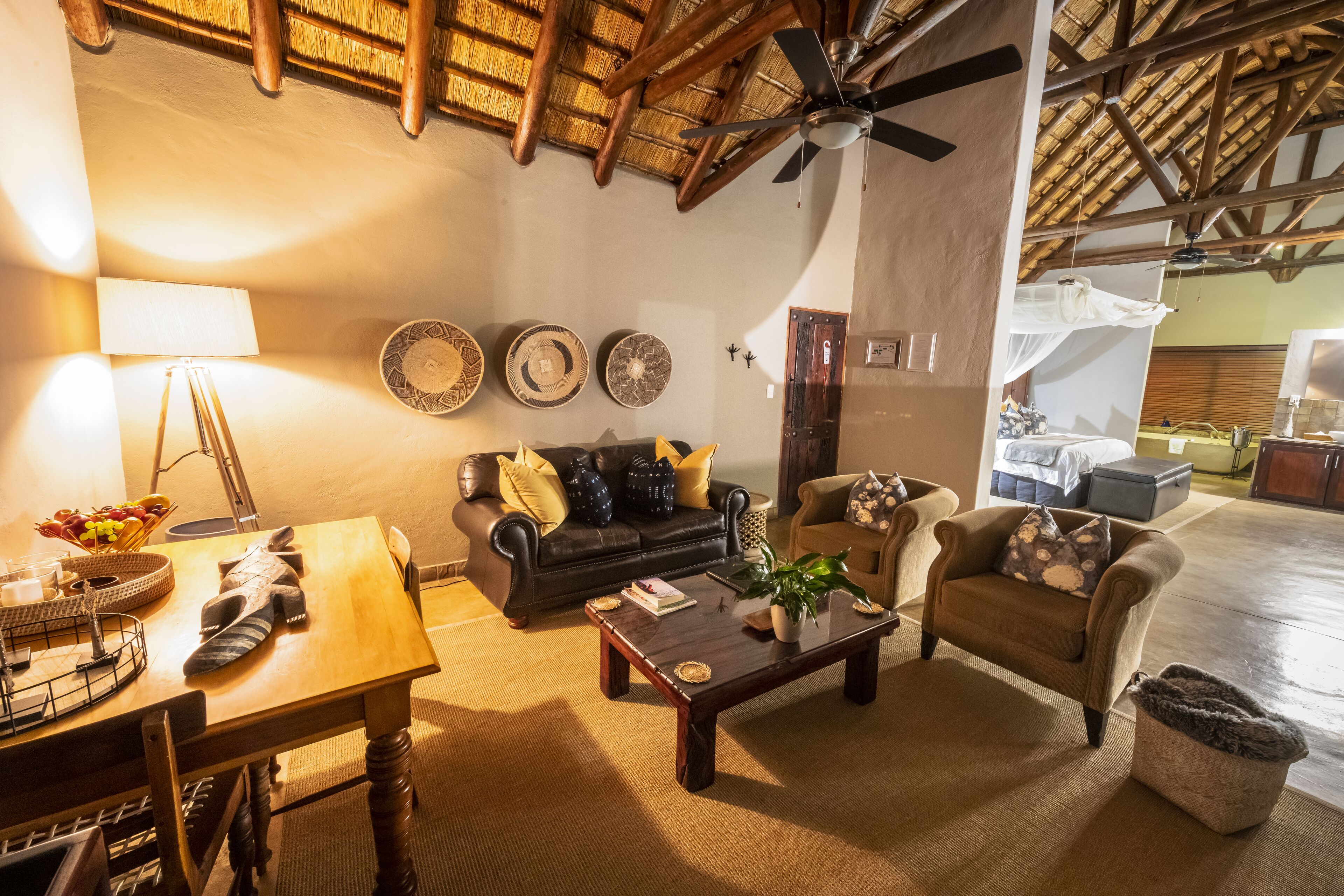 Honeymoon Suite | Living area