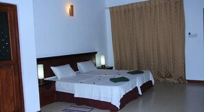 Superior Room, Lake View, Lakeside | Desk, blackout drapes, soundproofing, rollaway beds