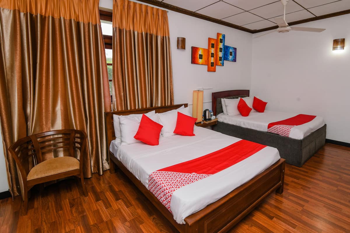 Premium bedding, down duvets, desk, free WiFi