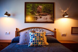 Double Room | Desk, free WiFi, bed sheets - As Chivas (Redondela)