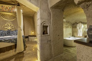 Honeymoon Suite | Premium bedding, in-room safe, individually decorated - Adora Cave Suites (Nevsehir)