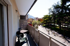 View from property - Hotel Rubino (Nago-Torbole)