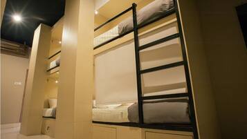 In-room safe, desk, free WiFi, bed sheets