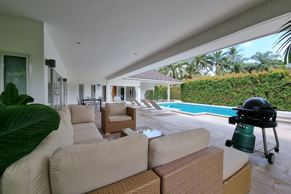 4 Bedrooms Private Pool Villa | Terrace/patio