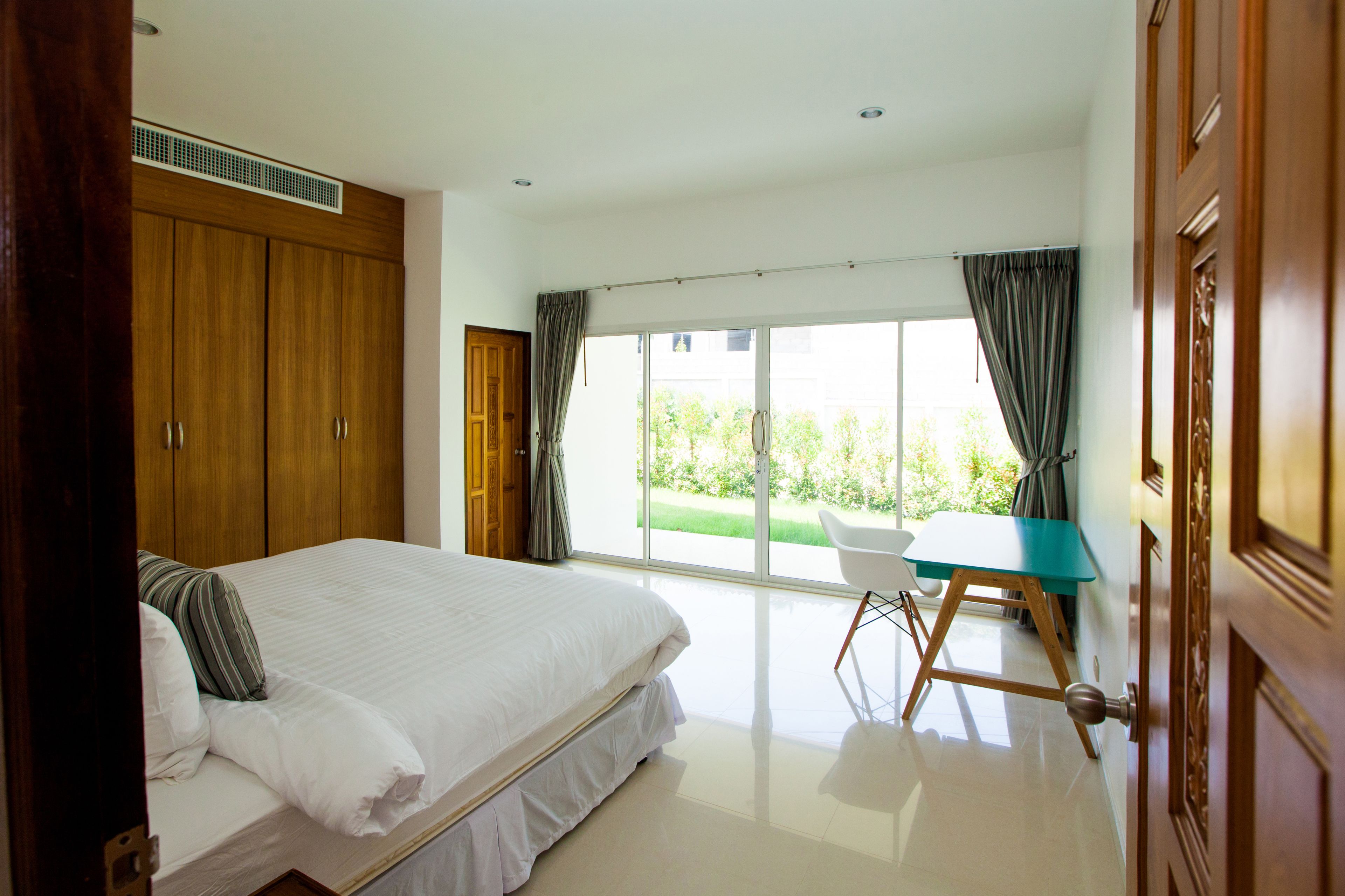 4 Bedrooms Private Pool Villa | 4 ห้องนอน, ตู้นิรภัยในห้องพัก, โต๊ะทำงาน, ผ้าม่านกันแสง