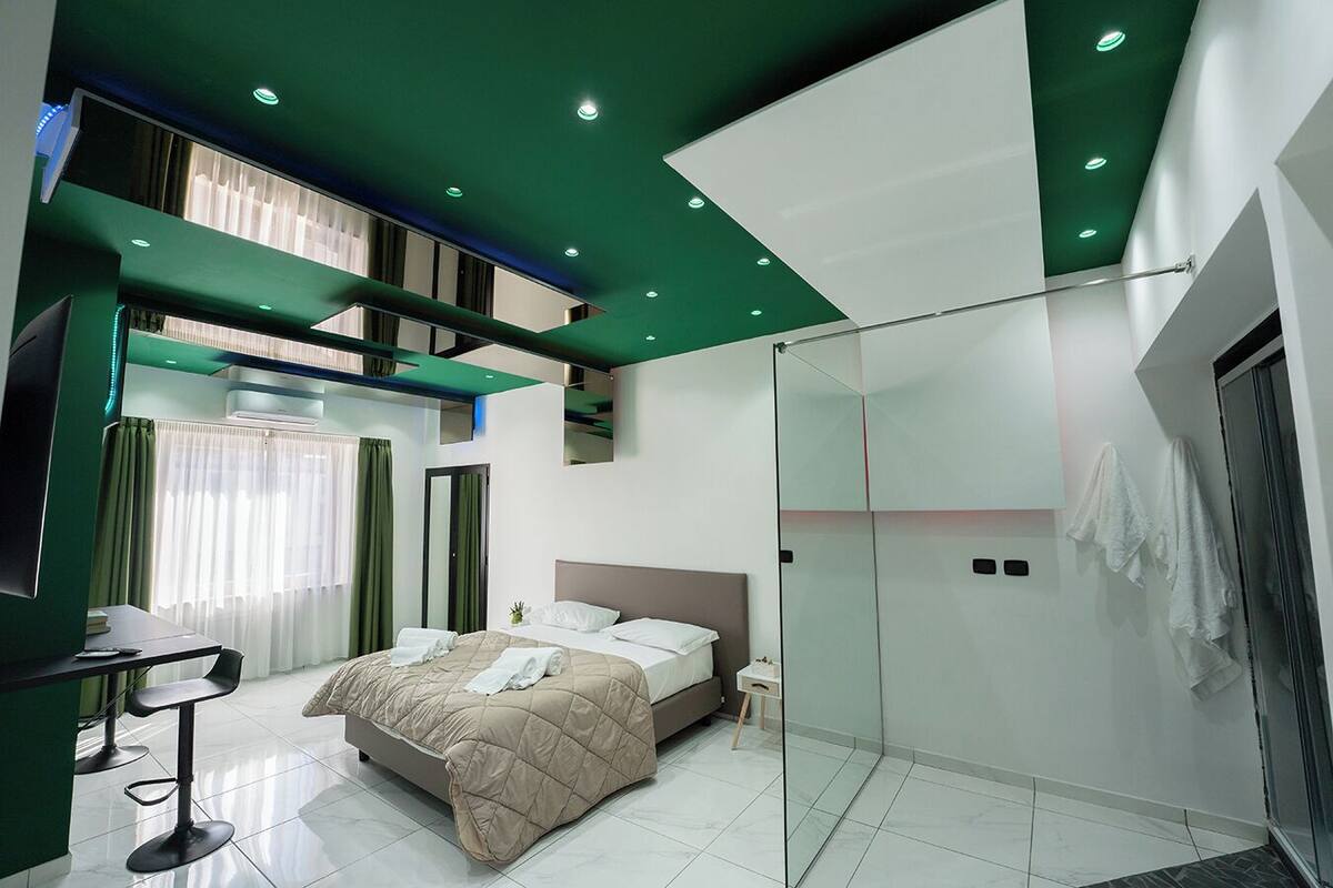 Junior studio suite, 1 slaapkamer, uitzicht op de stad, bijgebouw (piazza mercato 45) | Luxe beddengoed, een bureau, gratis wifi, beddengoed
