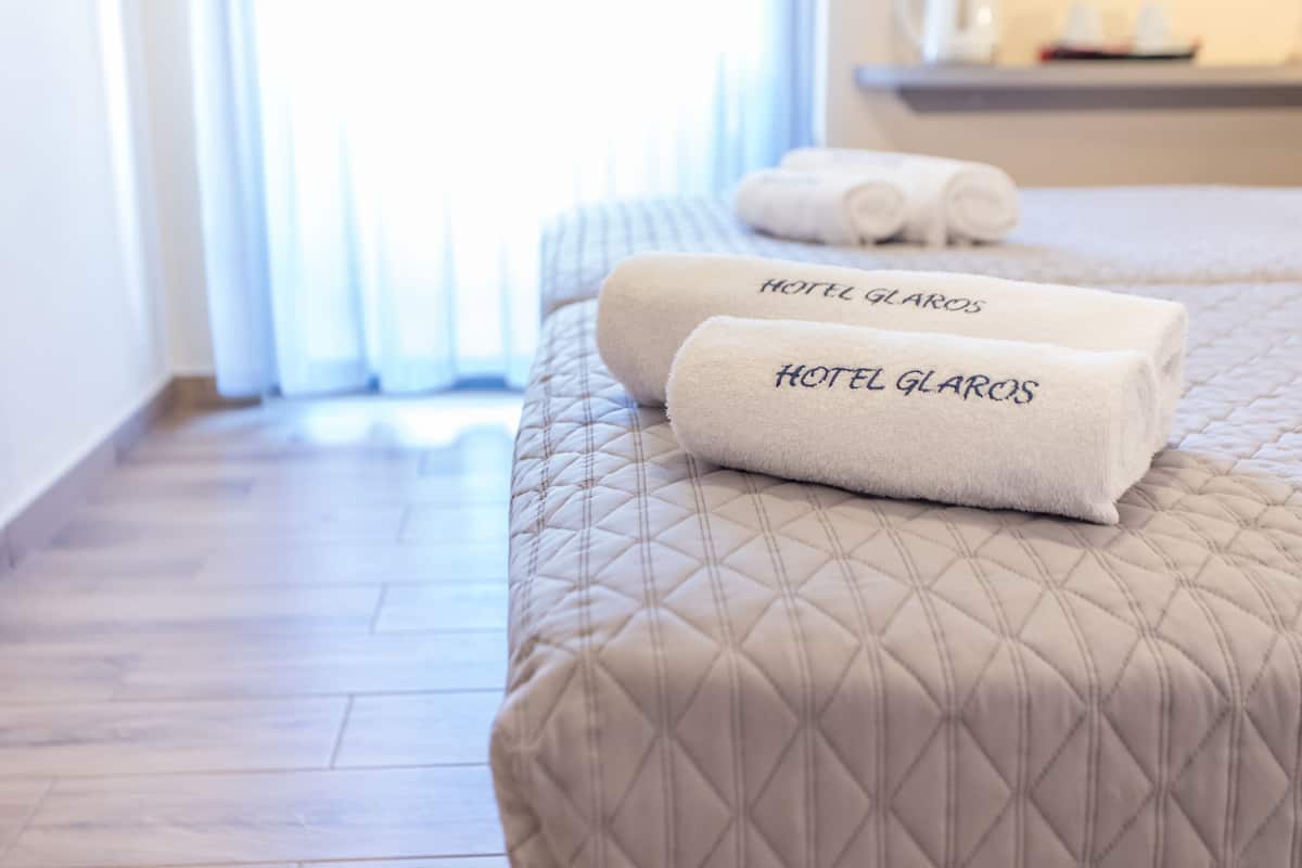 twin room | 1 bedroom, in-room safe, free wifi, bed sheets