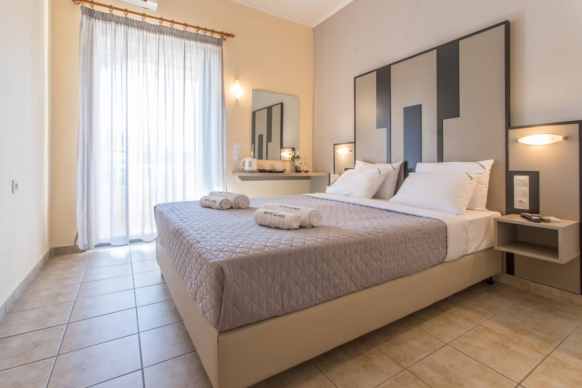 1 bedroom, in-room safe, free wifi, bed sheets