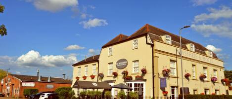 Fachada de la propiedad