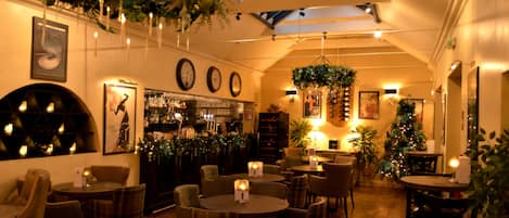 Bar (in der Unterkunft)