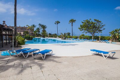 Apartamentos Turísticos Bahía Sur