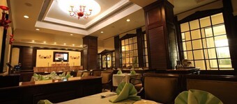 Dynasty Hotel