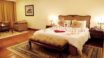 Royal Suite | 1 bedroom, premium bedding, minibar, desk
