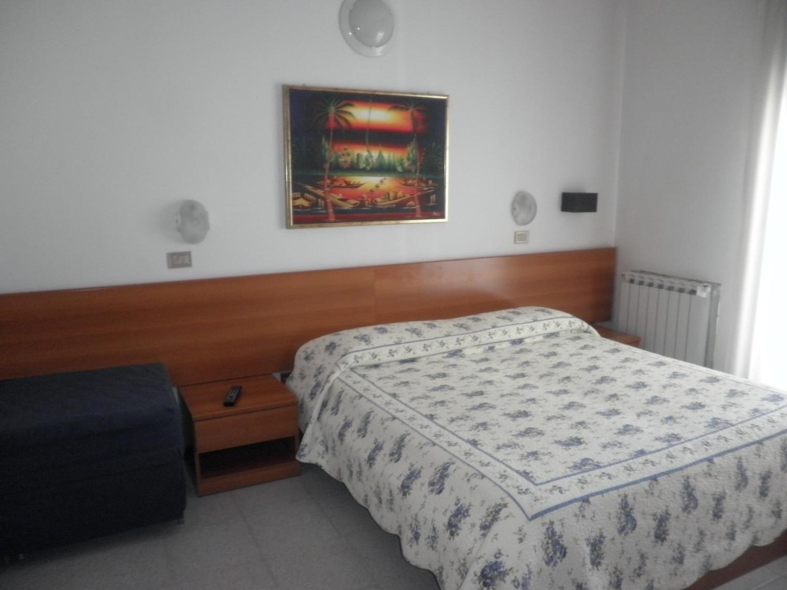 in-room safe, free wifi, bed sheets