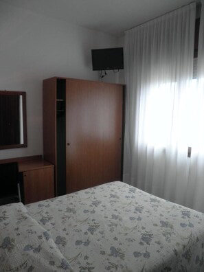 In-room safe, free WiFi, bed sheets - Hotel Touring (Chioggia)