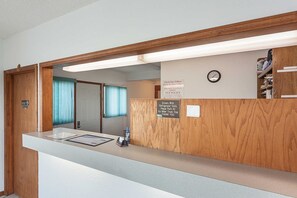 Lobby - Rodeway Inn Wauseon (Wauseon)