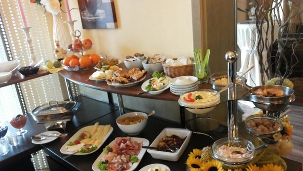 Breakfast area - Ahorn Hotel & Restaurant (Cottbus)