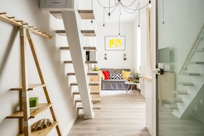 Eenvoudige studio | Woonruimte | Flatscreentelevisie