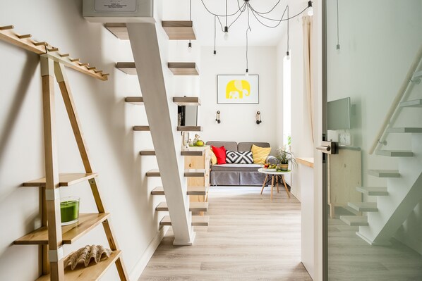 Basic Studio | Living area | Flat-screen TV - Apartments Factory (Sopot)