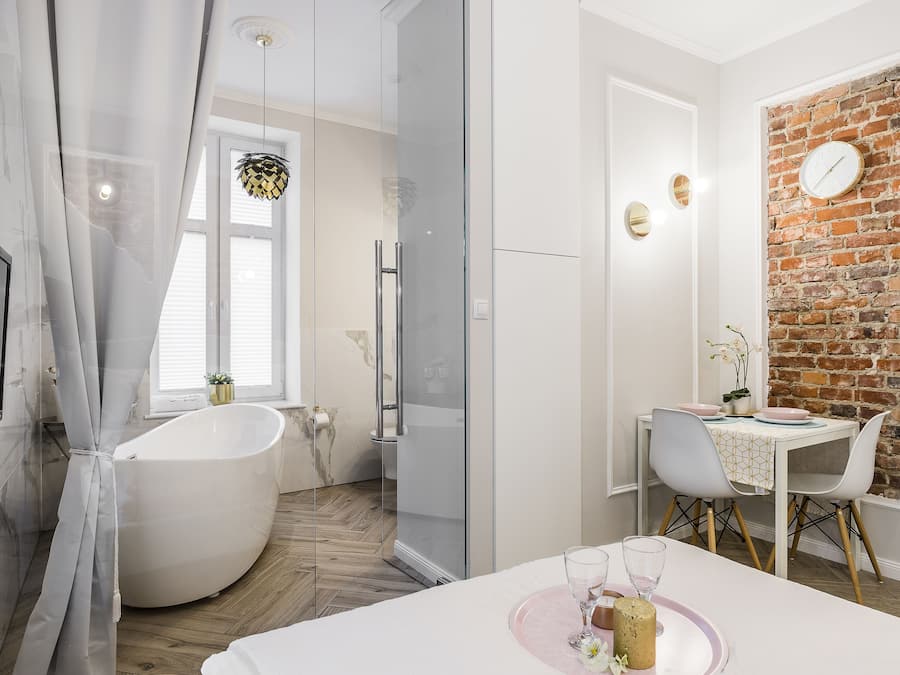 Studio Suite Romantis, 1 Tempat Tidur Double, dapur kecil (Haffnera 52/1) | Kamar mandi | Shower, pengering rambut, handuk, dan sabun