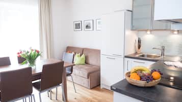 Panoramic Apart Daire, 2 Yatak Odası, Mutfak, Dağ Manzaralı | 1 yatak odası, kaliteli yatak takımı, odada kasa