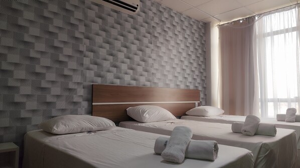 Economy Room | Egyptian cotton sheets, premium bedding, minibar, in-room safe - Assay Plaza Hotel (Hortolandia)