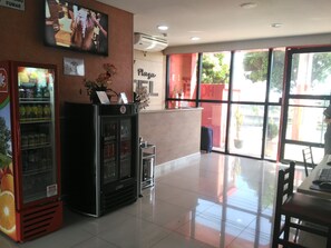 Reception - Assay Plaza Hotel (Hortolandia)