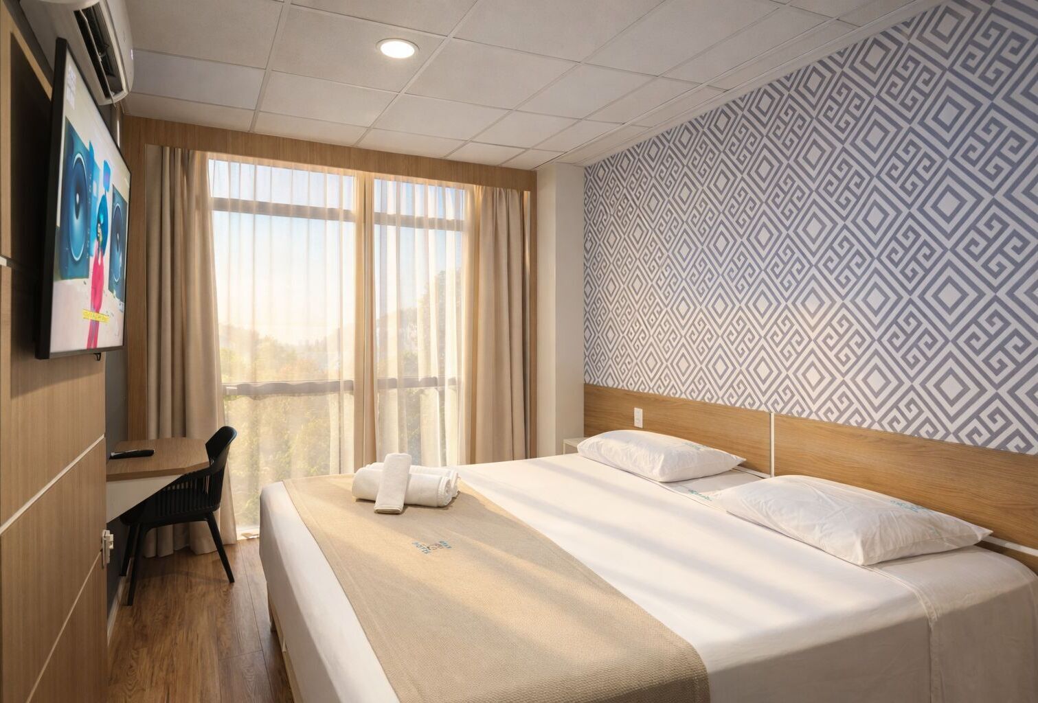 Luxury Room | Egyptian cotton sheets, premium bedding, minibar, in-room safe