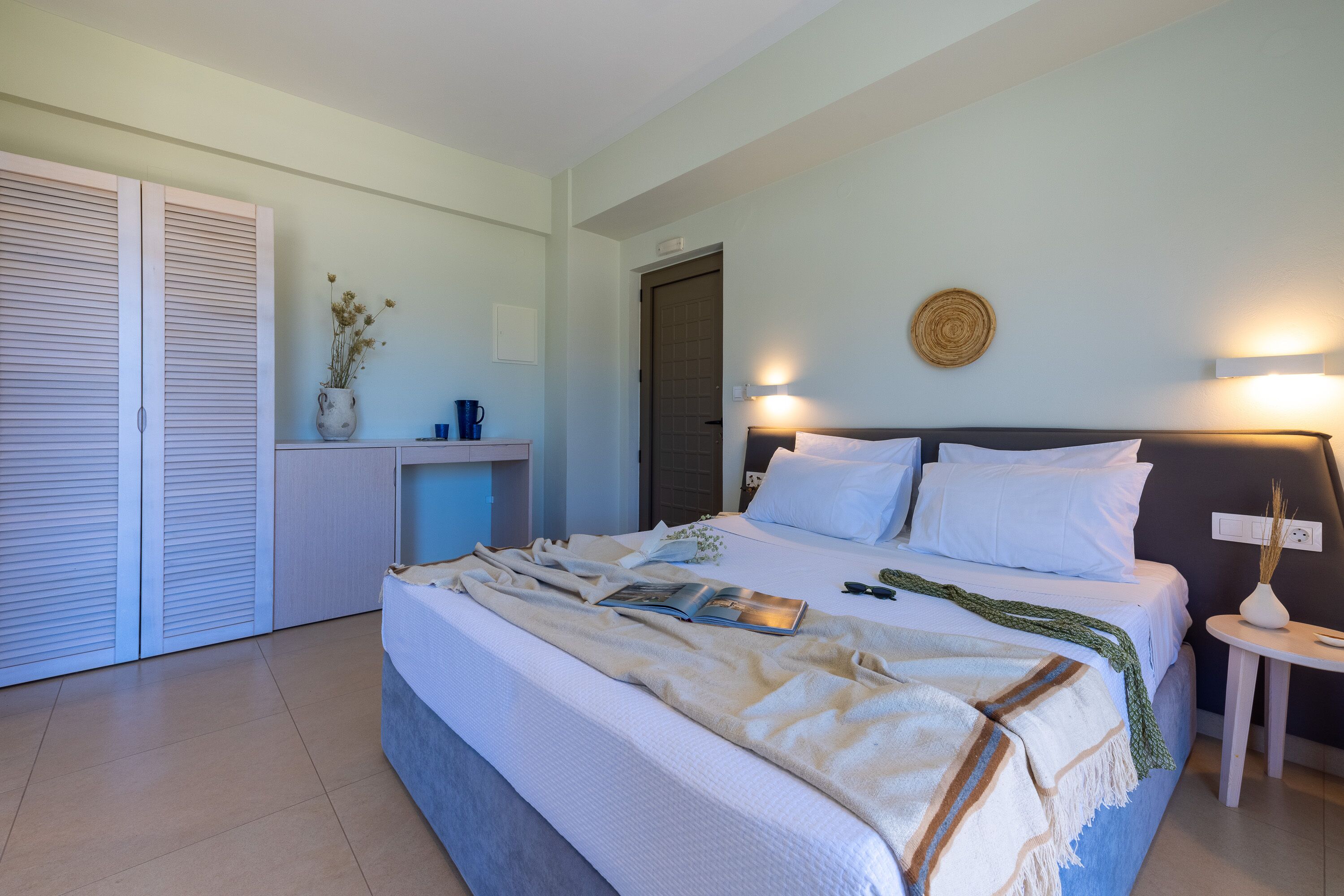 double room, sea view | 1 bedroom, in-room safe, desk, laptop workspace