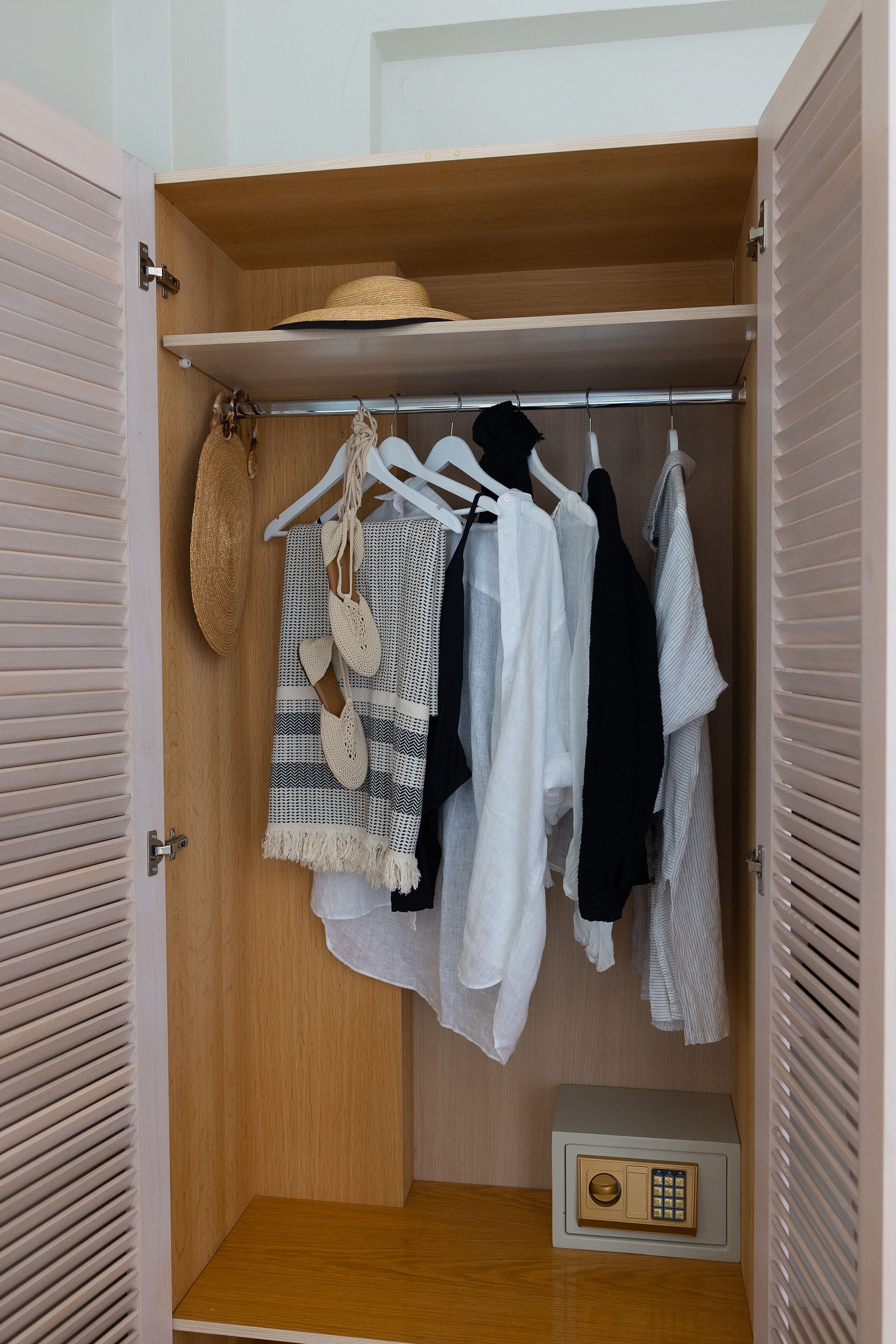 1 bedroom, in-room safe, desk, laptop workspace