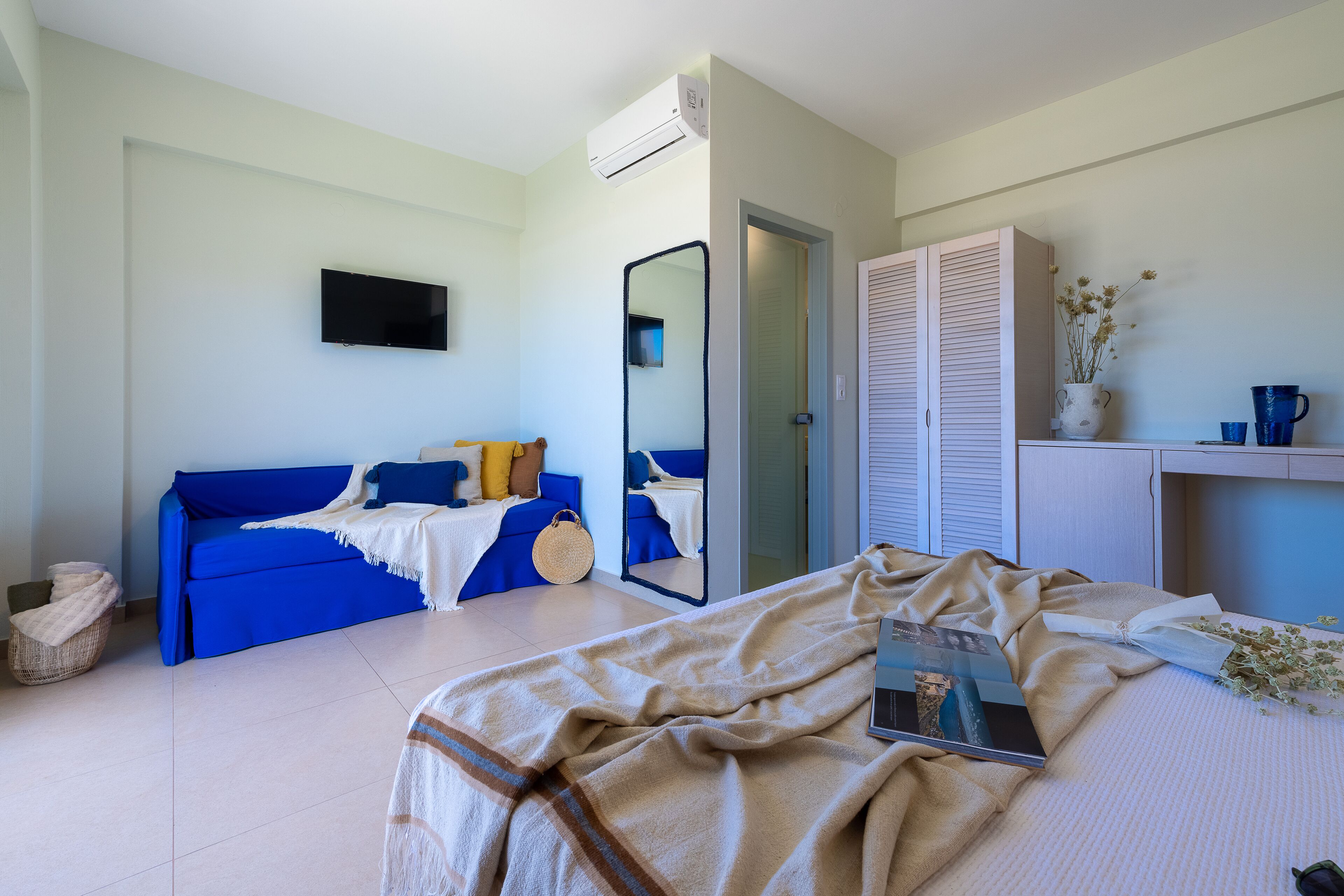 double room, sea view | 1 bedroom, in-room safe, desk, laptop workspace