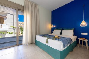 Comfort Double Room, 1 King Bed | In-room safe, desk, laptop workspace, soundproofing