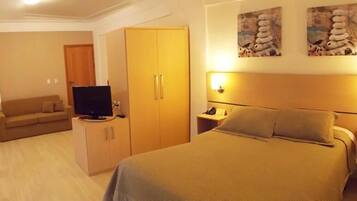 Minibar, desk, free WiFi, bed sheets