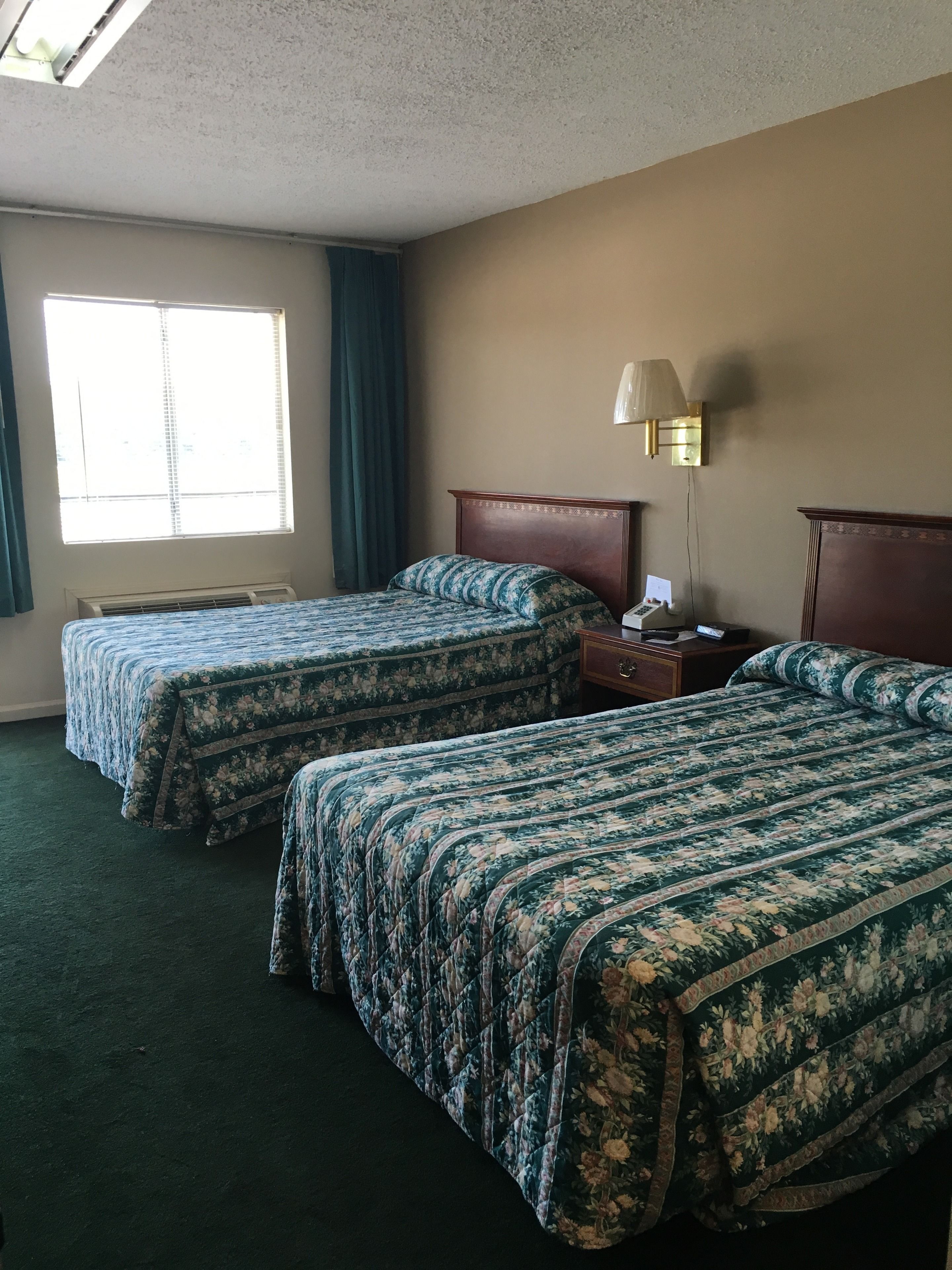 書桌、免費無線上網