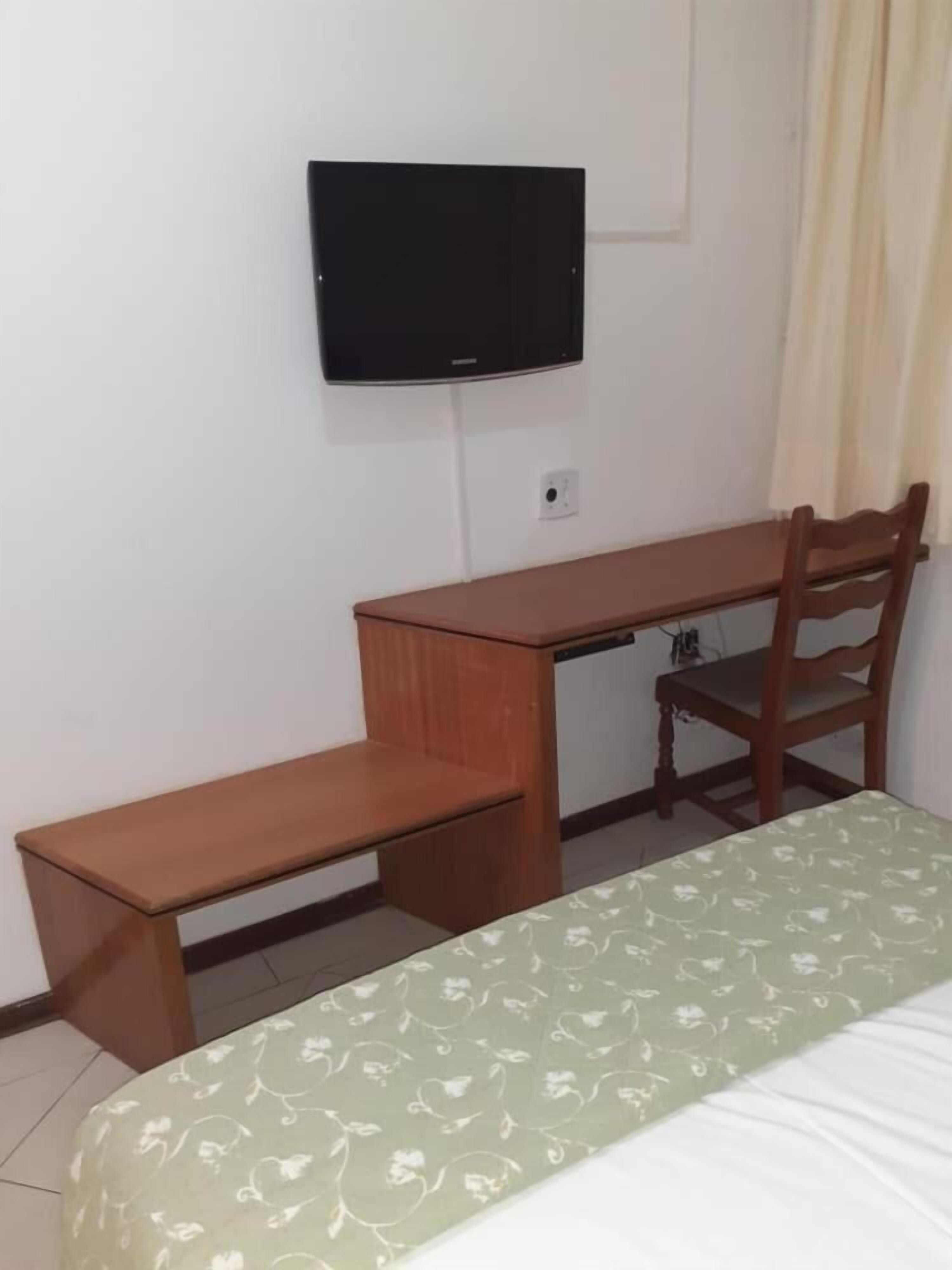 minibar, in-room safe, desk, laptop workspace