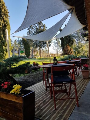 مطع م