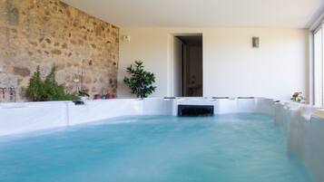 Couples treatment room(s), hot tub, body treatments, body wraps