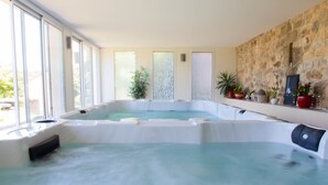 Indoor spa tub - Domaine de Janis - Spa de nage (Le Vigan)