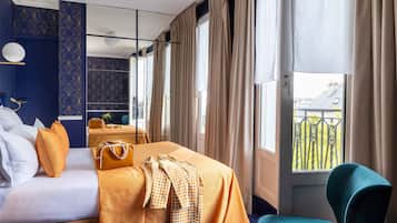 Eenvoudige tweepersoonskamer | Een bureau, geluiddichte muren, gratis wifi