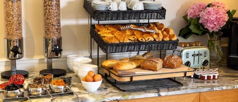 Daily buffet breakfast (EUR 15 per person)