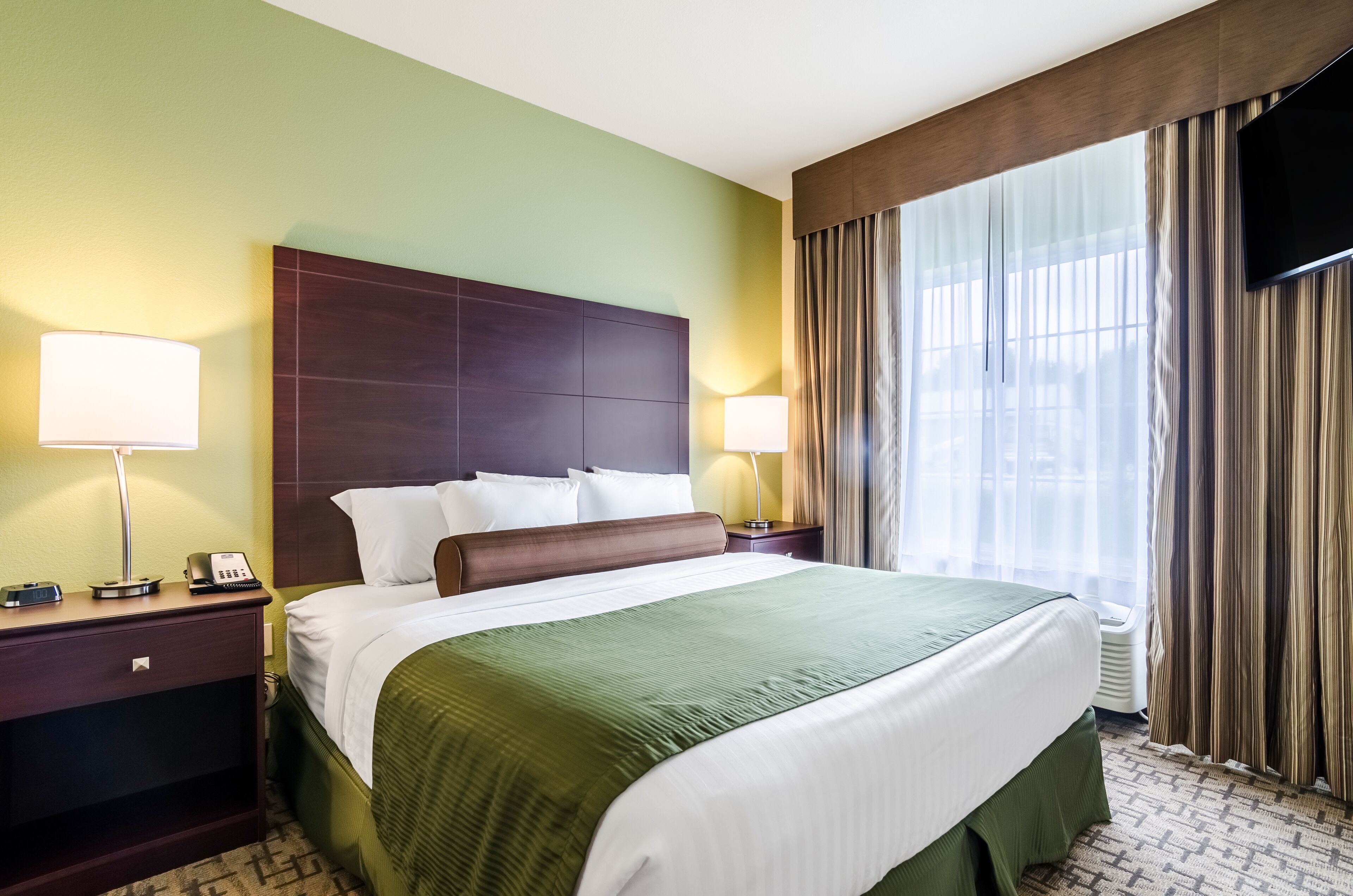 suite, multiple beds, accessible, non smoking | premium bedding, in-room safe, desk, laptop workspace