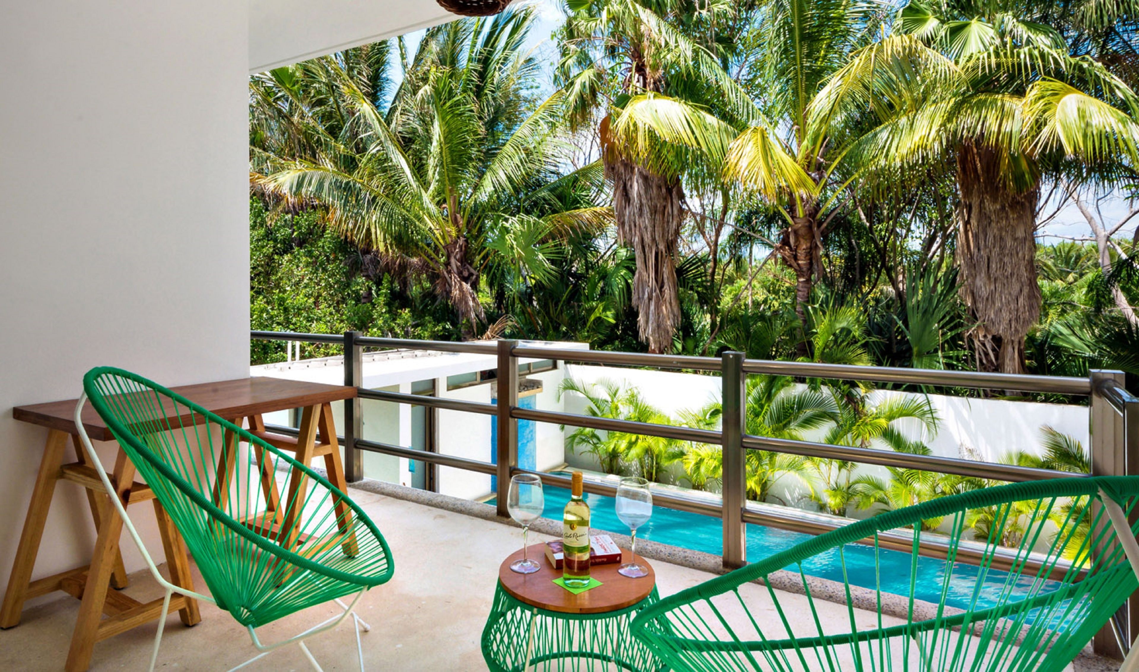 Comfort Condo, 2 Bedrooms, Garden View, Beachside (201) | Balcony